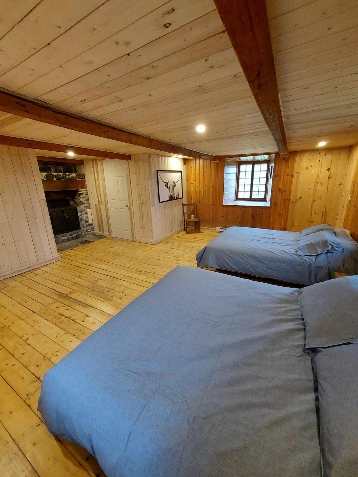 Auberge Le P'Tit Bonheur Saint-Laurent-de-l'ile d'Orleans Εξωτερικό φωτογραφία