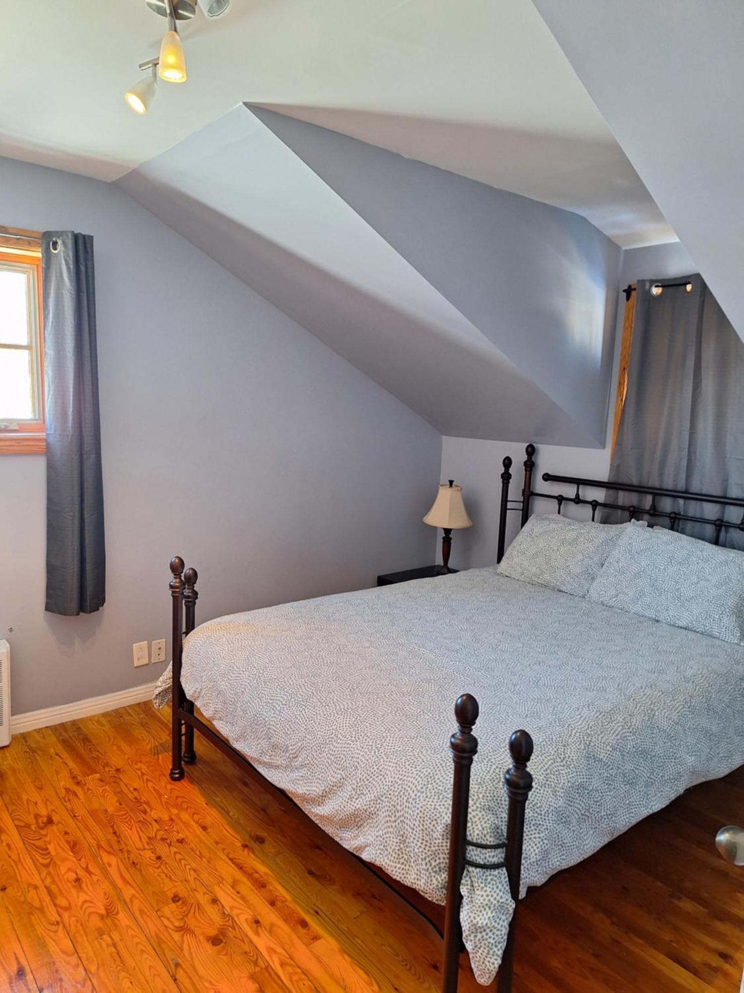 Auberge Le P'Tit Bonheur Saint-Laurent-de-l'ile d'Orleans Εξωτερικό φωτογραφία