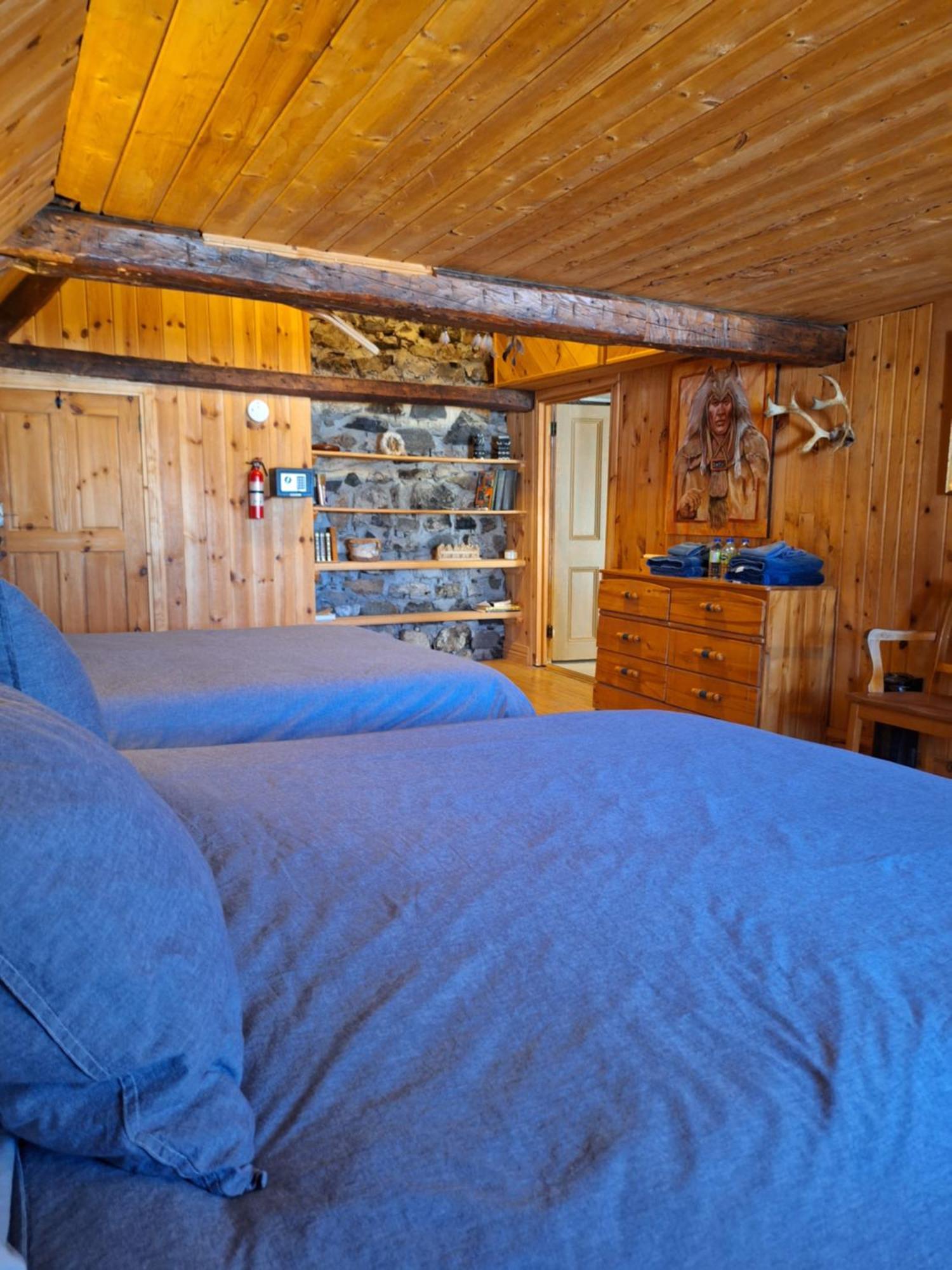 Auberge Le P'Tit Bonheur Saint-Laurent-de-l'ile d'Orleans Εξωτερικό φωτογραφία