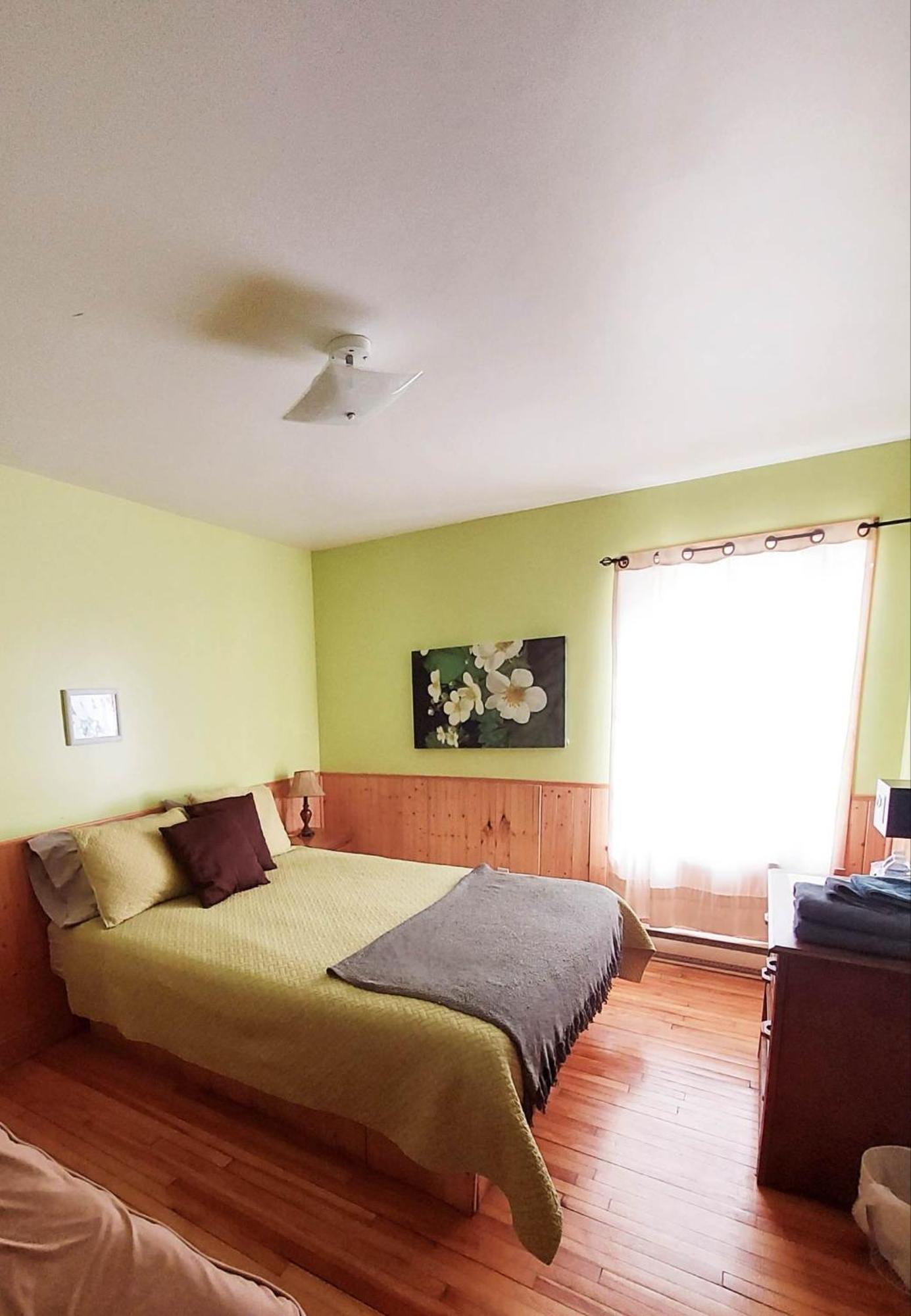 Auberge Le P'Tit Bonheur Saint-Laurent-de-l'ile d'Orleans Εξωτερικό φωτογραφία