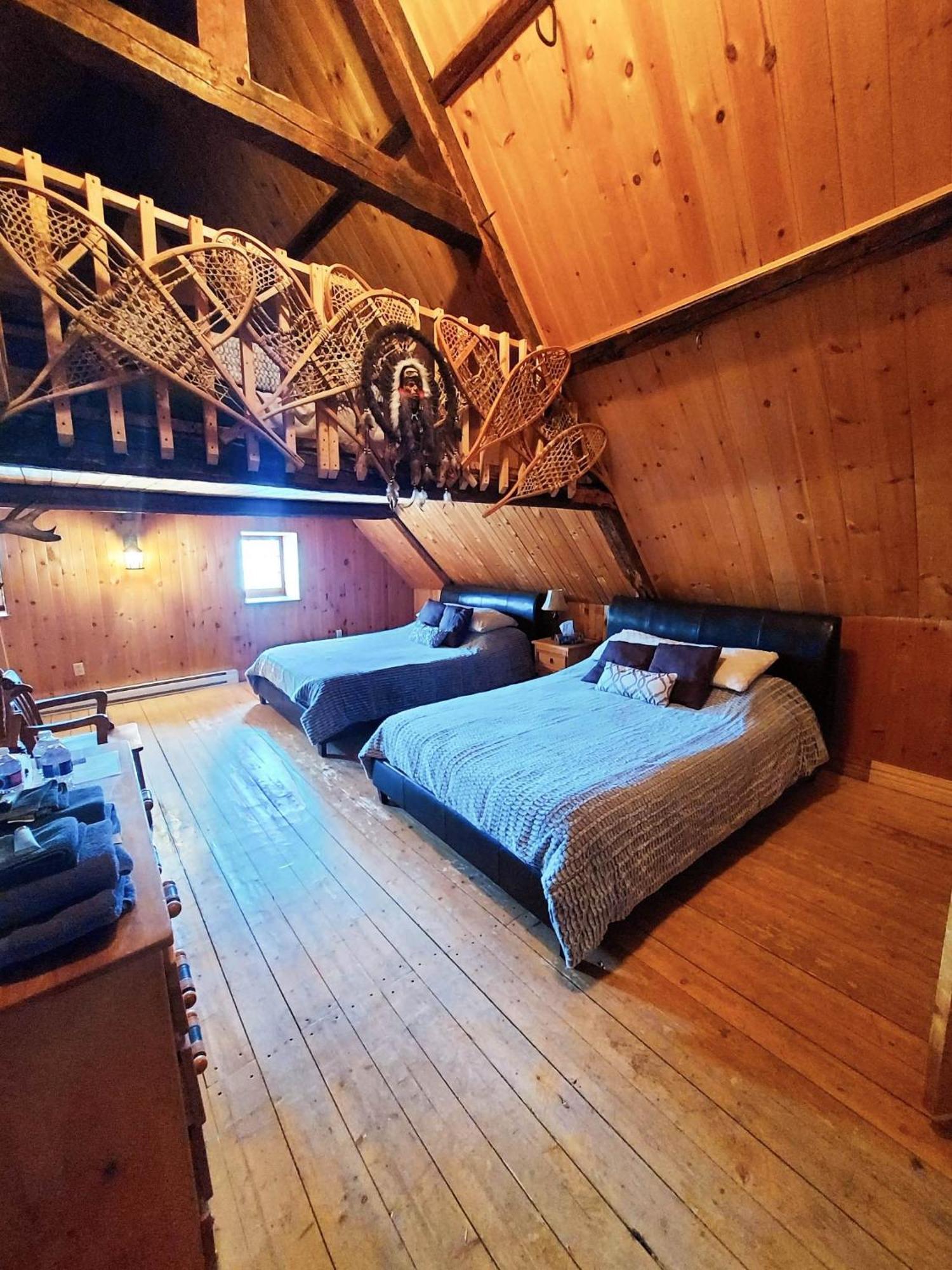 Auberge Le P'Tit Bonheur Saint-Laurent-de-l'ile d'Orleans Εξωτερικό φωτογραφία