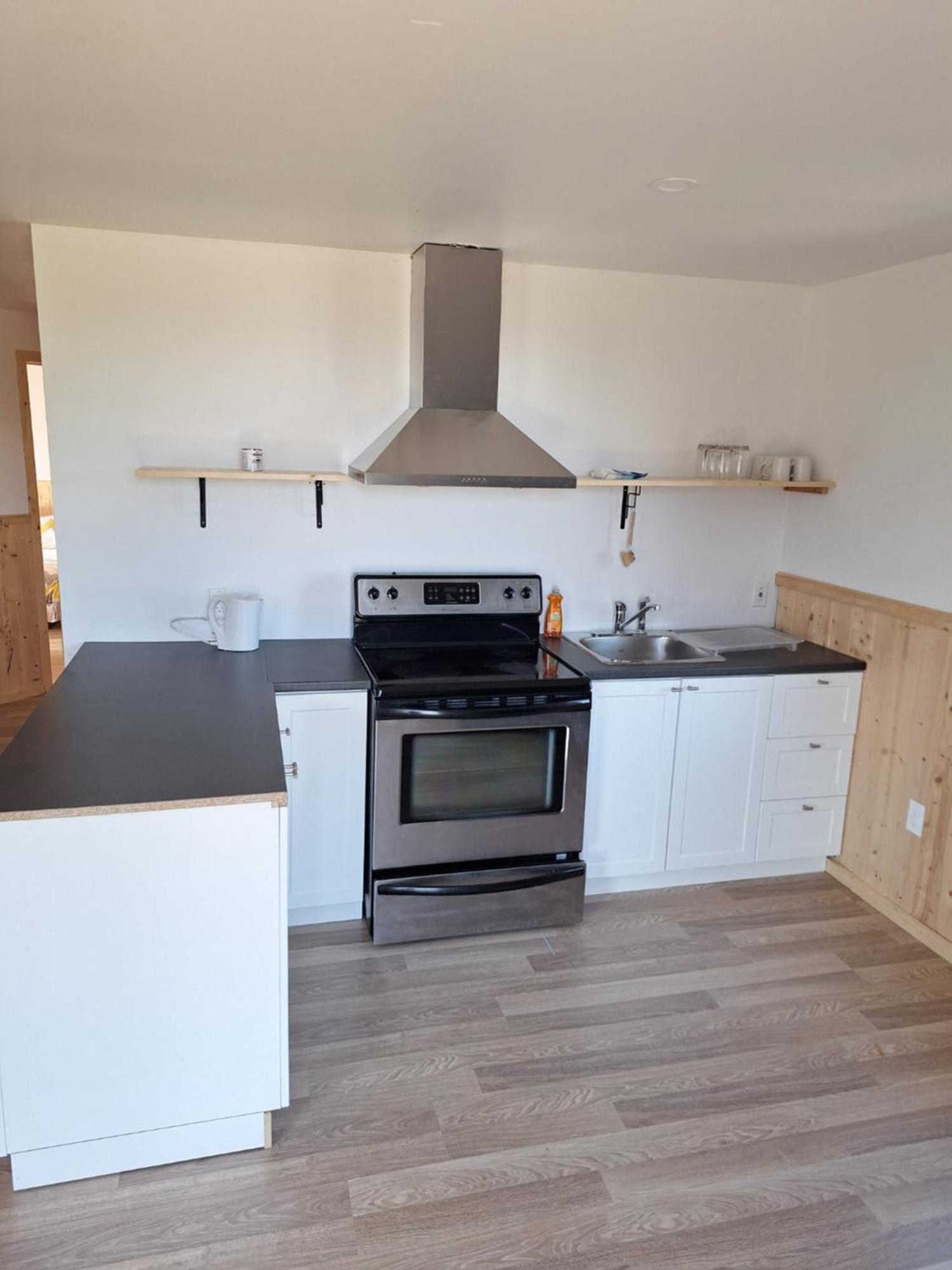 Auberge Le P'Tit Bonheur Saint-Laurent-de-l'ile d'Orleans Εξωτερικό φωτογραφία
