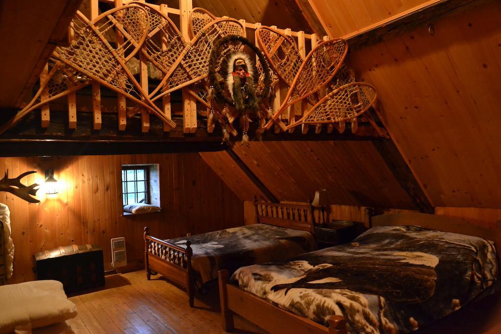 Auberge Le P'Tit Bonheur Saint-Laurent-de-l'ile d'Orleans Εξωτερικό φωτογραφία