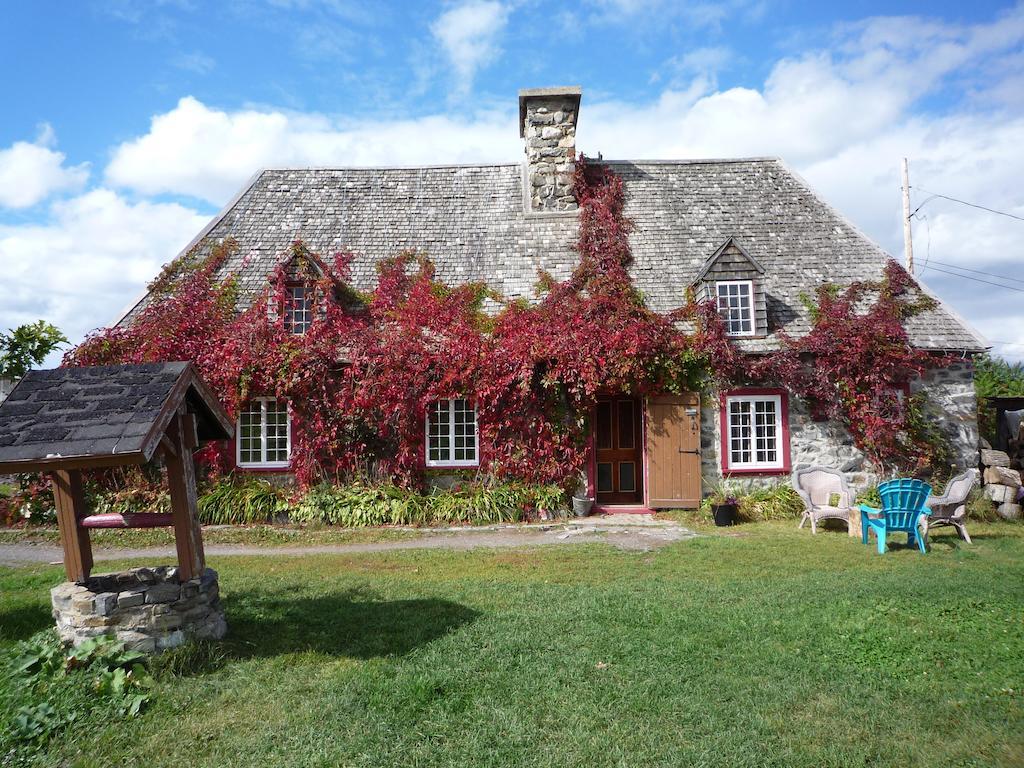 Auberge Le P'Tit Bonheur Saint-Laurent-de-l'ile d'Orleans Εξωτερικό φωτογραφία